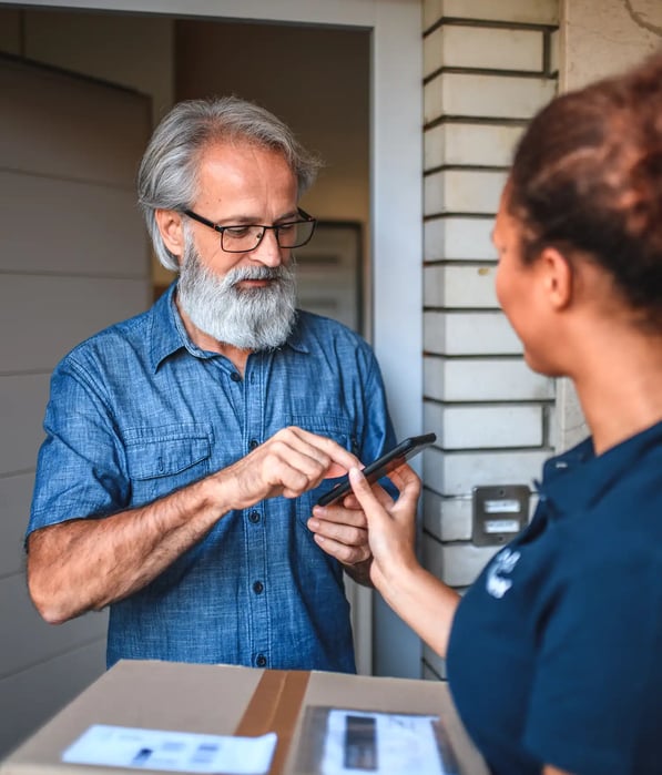 female courier with home delivery2